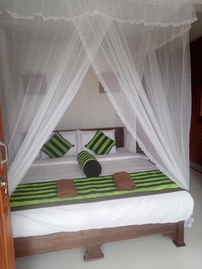 Adam'S Apple Homestay Ела Екстериор снимка