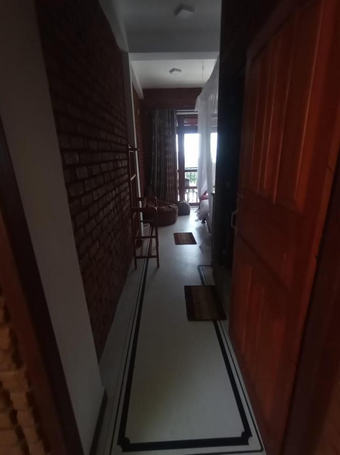 Adam'S Apple Homestay Ела Екстериор снимка