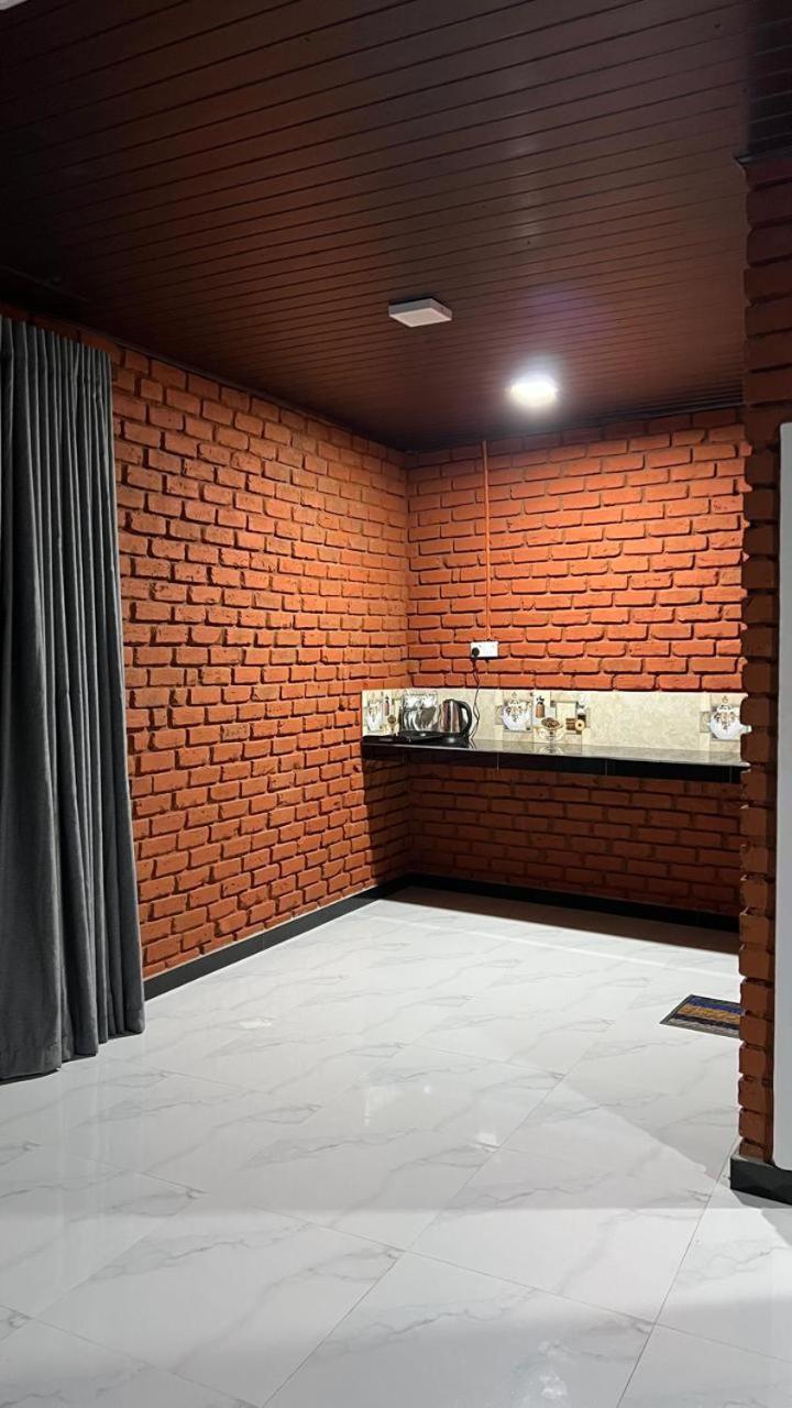 Adam'S Apple Homestay Ела Екстериор снимка