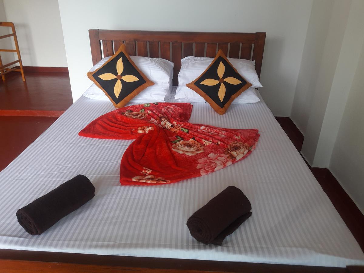 Adam'S Apple Homestay Ела Екстериор снимка
