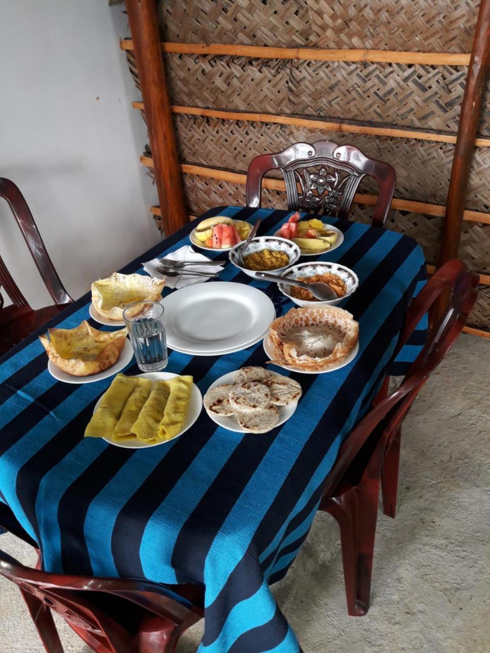 Adam'S Apple Homestay Ела Екстериор снимка
