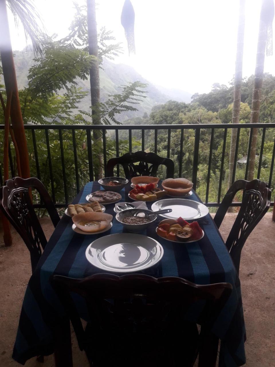 Adam'S Apple Homestay Ела Екстериор снимка